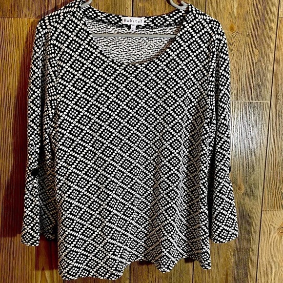 Habitat Black and White textured top size small - Picture 1 of 5